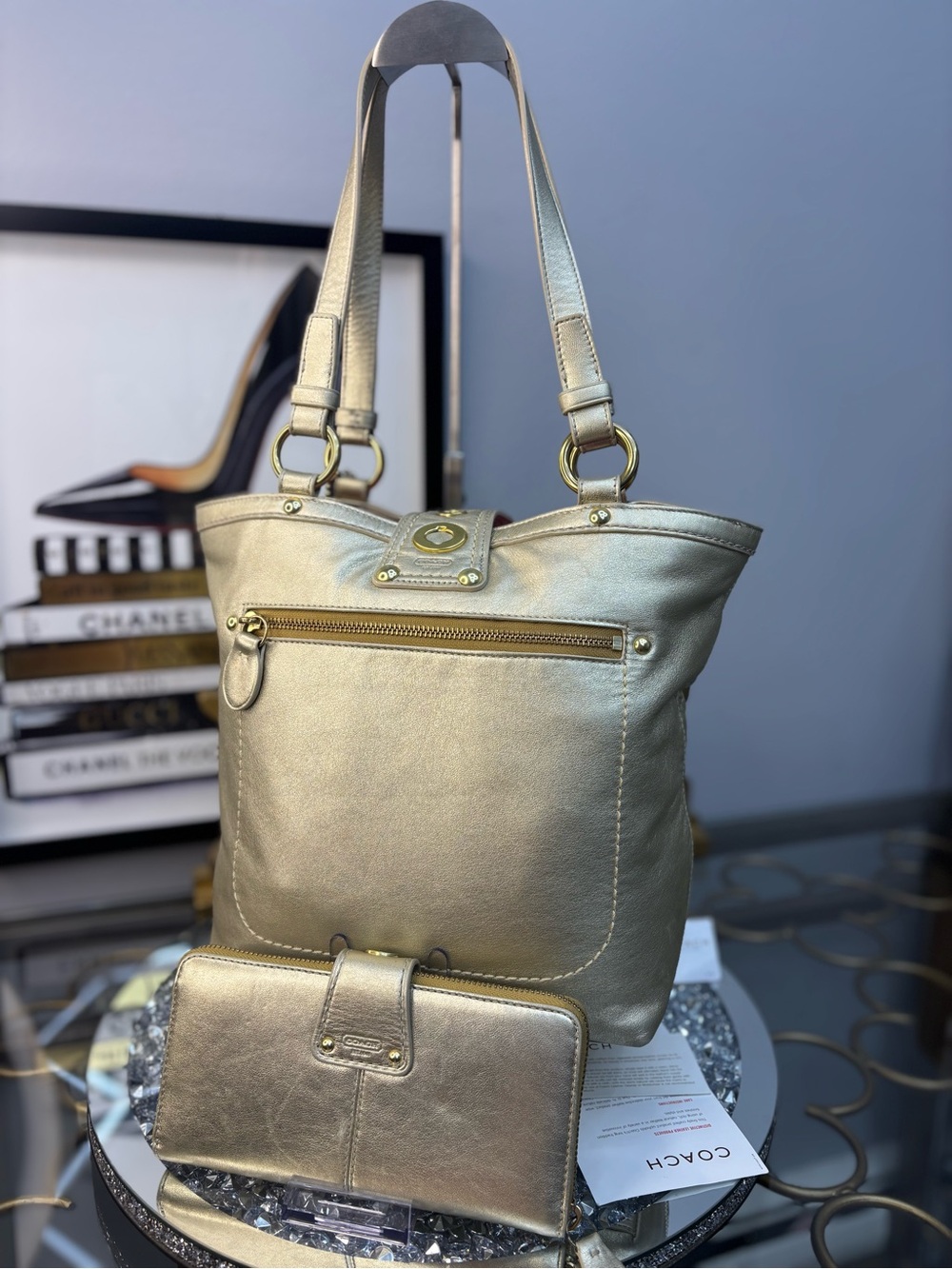 Coach 2009 Lily Legacy Metallic Gold Shoulder Bag w/matching wallet NWOT - Picture 4 of 17